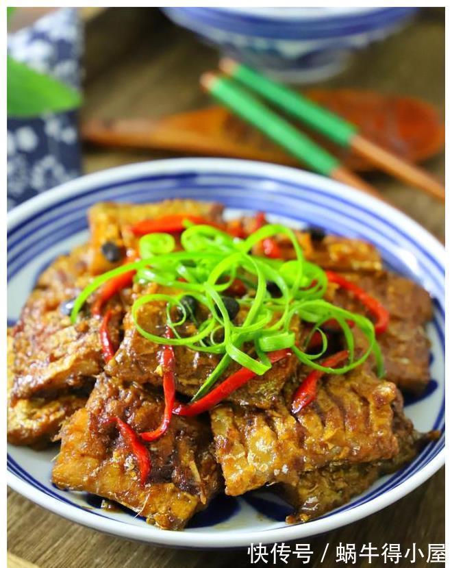 老少皆宜|红烧带鱼好吃有诀窍，多加一料，肉质鲜嫩不腥，上桌连汤都不剩