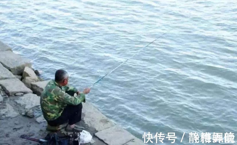 搅拌均匀|最靠谱的冬季打窝技巧,以及实用窝料自制方法,屡试不爽