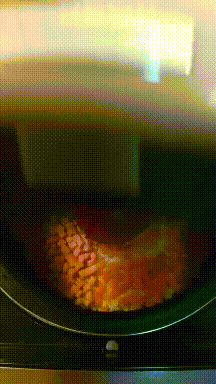 |搞笑GIF：别跳了，你妈喊你回家吃饭