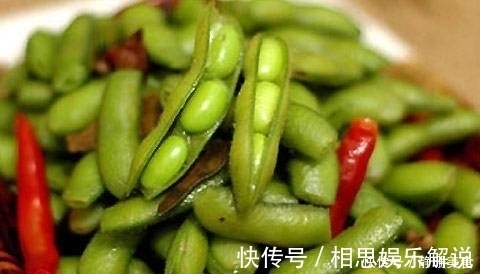 颜色|让煮出来的毛豆颜色翠绿，入味又好的小窍门，关键就在于“一勺”