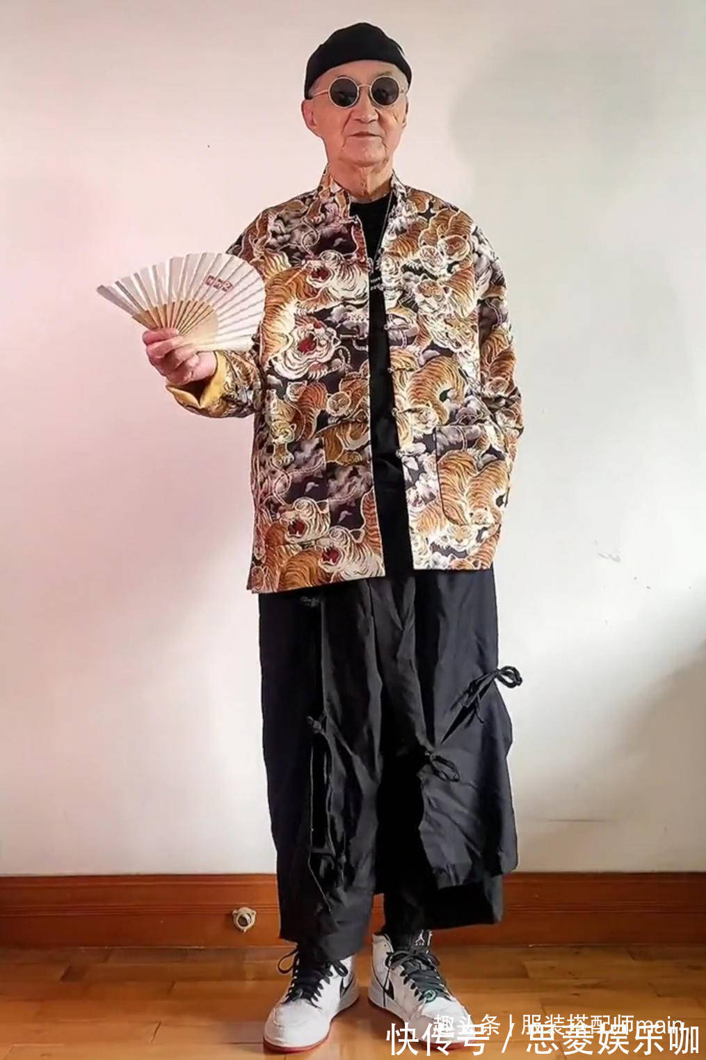 街拍 83岁退休爷爷成穿搭博主,凭借时髦衣品,活出自己最帅的样子