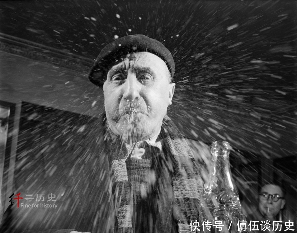 五十年代 可口可乐是如何进军巴黎市场的 他们摆摊还卖小吃