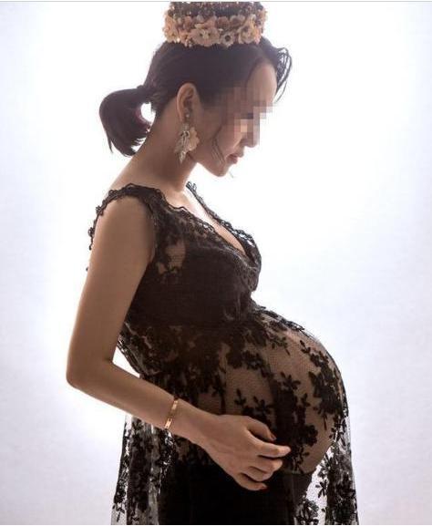 孕肚照|孕妇拍孕肚艺术照发朋友圈,没得到祝福和点赞,反被指责不检点