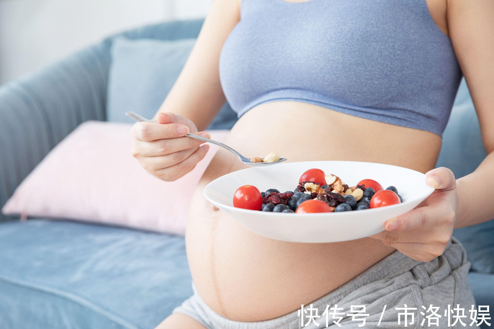 食物|孕期有4个营养重点,孕妇吃对了,胎儿发育得更好、大脑更聪明