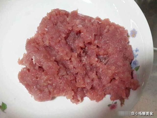 肉末|外婆菜这样炒，香辣爽口下饭香，连吃三碗都不够，小孩：还有饭吗