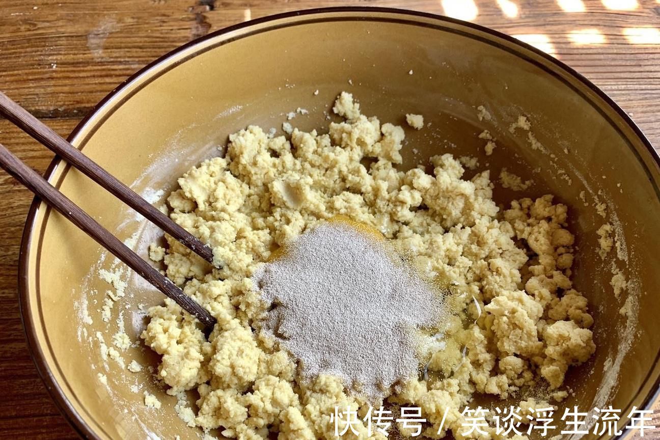 香甜|夏天多吃粗粮好,教你用玉米面做美食,无油无糖,松软香甜超好吃