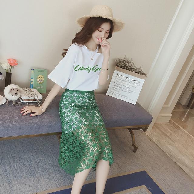 蕾丝|俏丽收腰的连衣裙,一边显瘦一边洋溢优雅气息