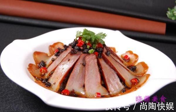腊肉|蒸腊肉、韭菜炒香干、椒盐沙丁鱼、尖椒炒肉、马蹄丸子的美味做法
