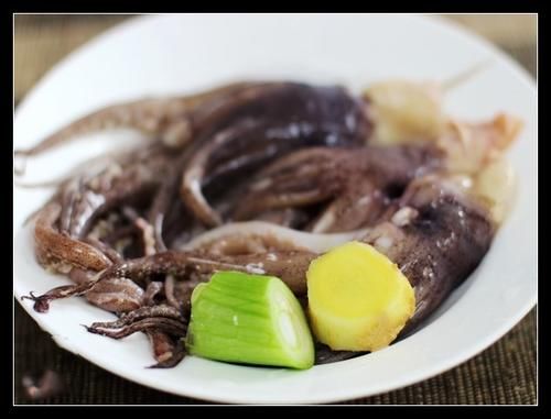 比烧烤还好吃孜然鱿鱼须，香辣可口，3分钟学会，吃上就停不下来