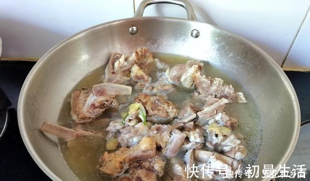 婆婆家的午餐，满满的盆装肉，真的是吃一顿饱两顿，解馋！