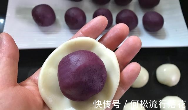 米粉|不用蒸不用烤，1分钟学会网红米月饼，低糖低脂，健康又好吃！