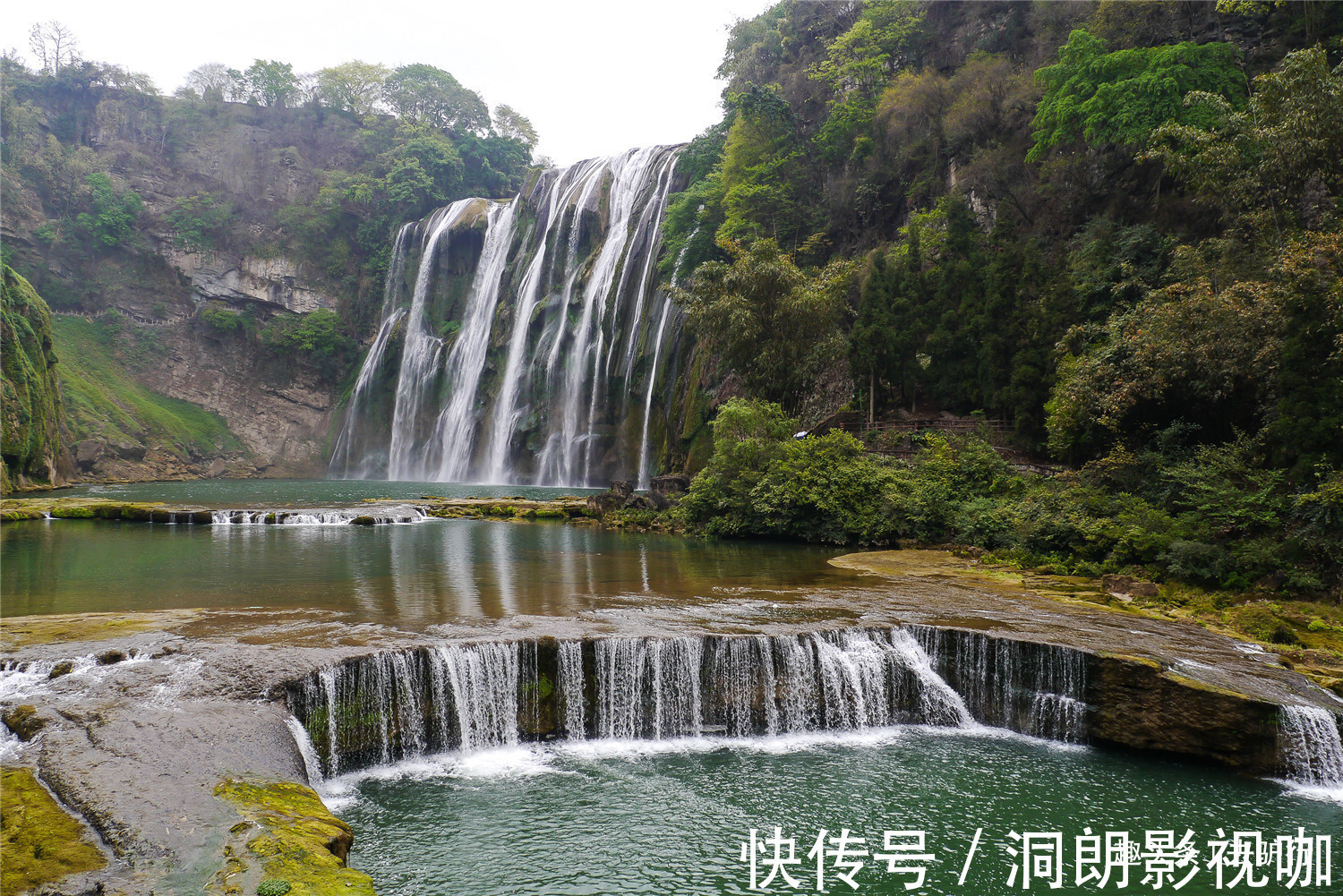 亚洲|亚洲第一大瀑布，90年代就已家喻户晓，节假日常常人山人海