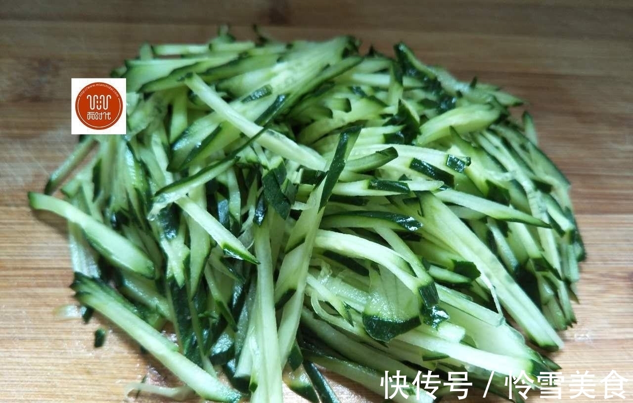 黄瓜|学会这道黄瓜的新做法,招待客人倍有面子,再也不怕家里来客人