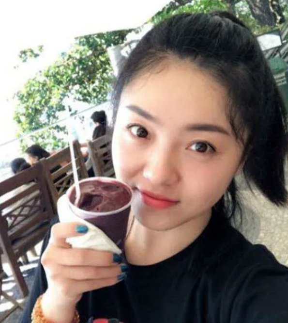 她在非诚勿扰站了5年,亮灯无数却从不牵手,原因令人气愤