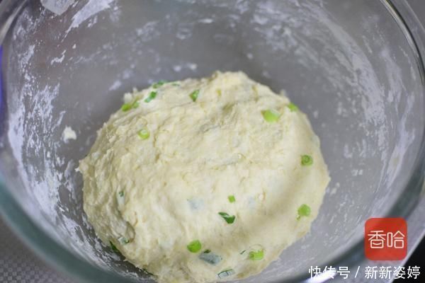 一个鸡蛋,一碗面粉,家庭版油条轻松做,看着就有食欲