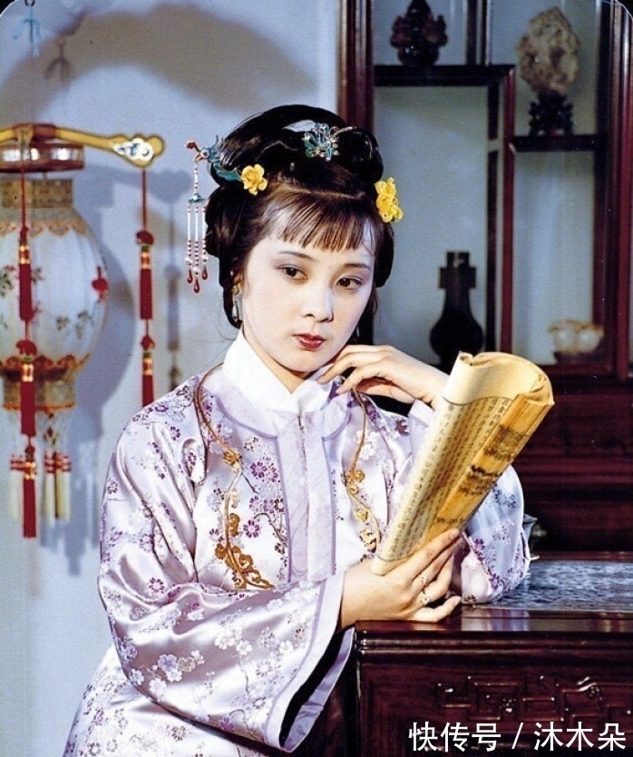 红楼梦$惜春不是贾敬的女儿,也不是贾政的女儿,她的父亲就藏在宁国府