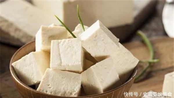 雌性激素|更年期女性，常吃3种碱性食物，多做锻炼，或能帮助补充雌性激素