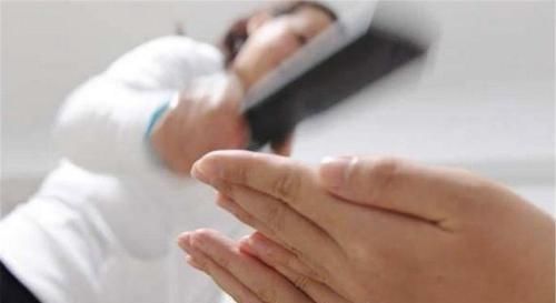 试卷|“考100分,还被打?”原以为父母太苛刻,不料网友评论:打得好