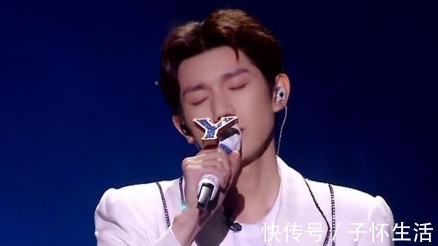 节目|王源录节目说错话,被常石磊提醒吓到瞪眼,随后救场台词获掌声