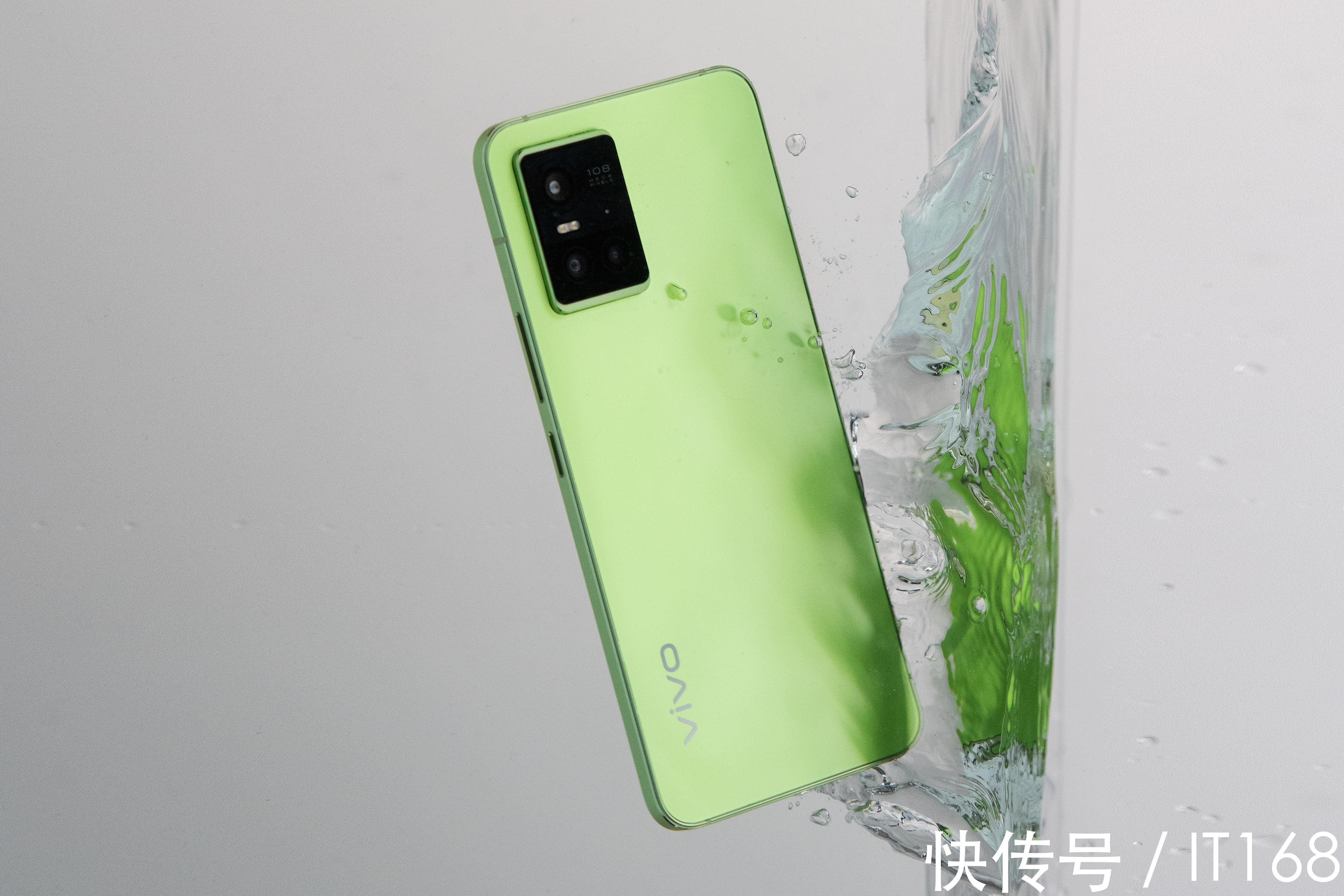 s10|vivo S10青柠开箱：独特荧光绿+7.29mm超薄机身