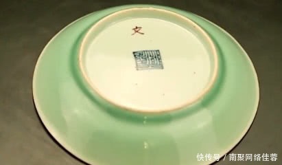 撒手|马未都:逛古玩摊被人盯上,这个碗拿起来后,我就没敢撒手