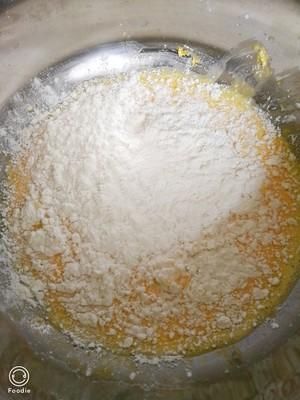 没有电动打蛋器也可以做的电饭锅蛋糕