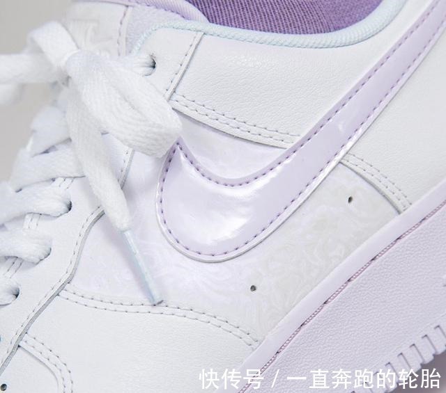 air 淡紫色中底尽显高级!这双纯白Air Force 1真有点特别!