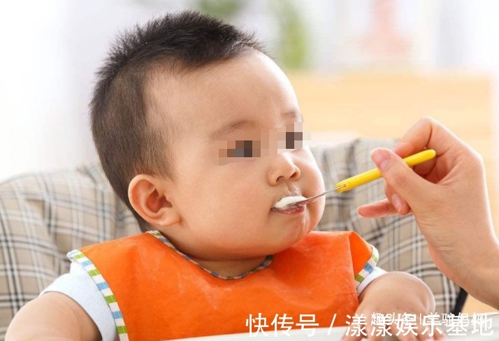 老辈人|宝宝多久能吃“成人饭”?不到“规定”年龄,父母别给孩子吃