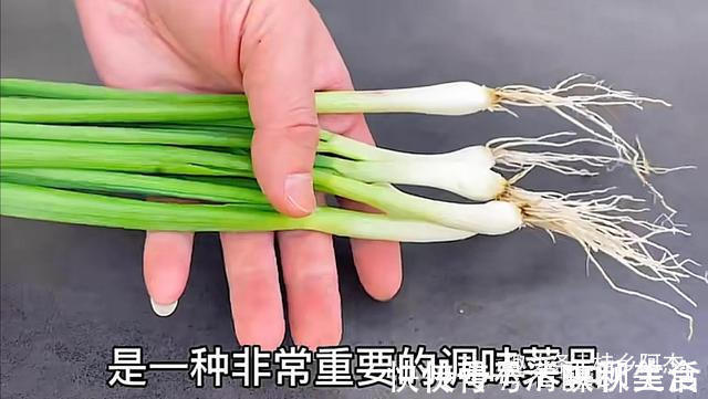 搅拌均匀|扔葱根等于扔钱,葱根原来是个宝,作用这么厉害,太实用了