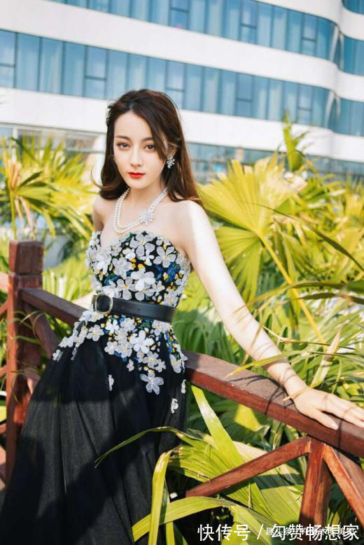 女孩子们 不管你是奔几的女性,这4种显老发型千万别留,不仅像大妈还伤发