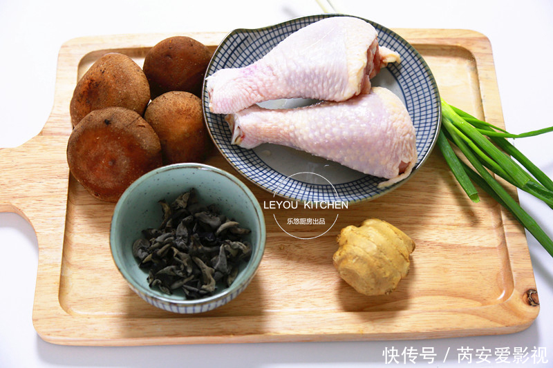 香菇|鸡肉和它们一起蒸,又鲜又嫩,不用闻油烟,简单好做,很适合夏天