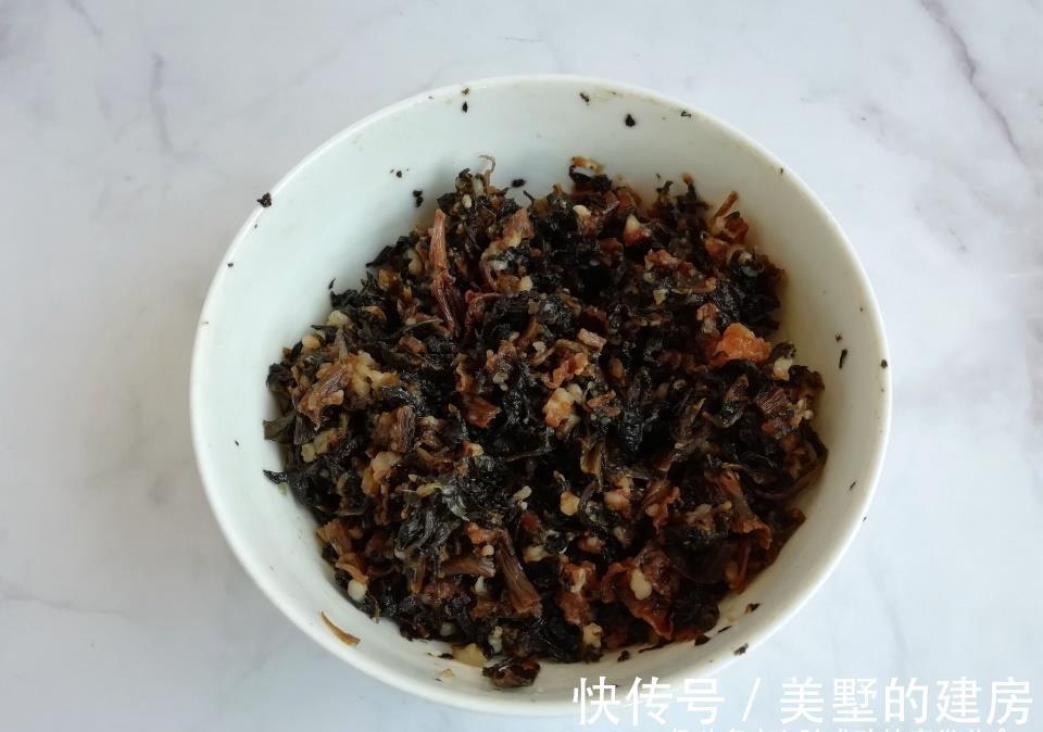 猪油|自从学会做梅干菜肉饼,我家一周吃3次,又香又脆,放凉了也不硬