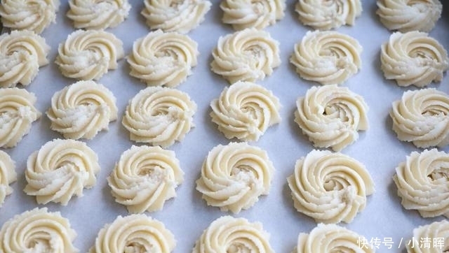 简单几步，教你在家做曲奇饼干，又酥又脆比买的好吃，特别解馋