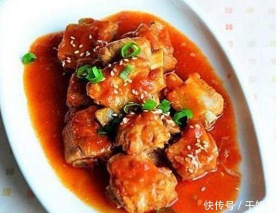 美食:豆腐黄鱼,豆豉剁椒蒸排骨,番茄烧排骨,柠檬鸡爪