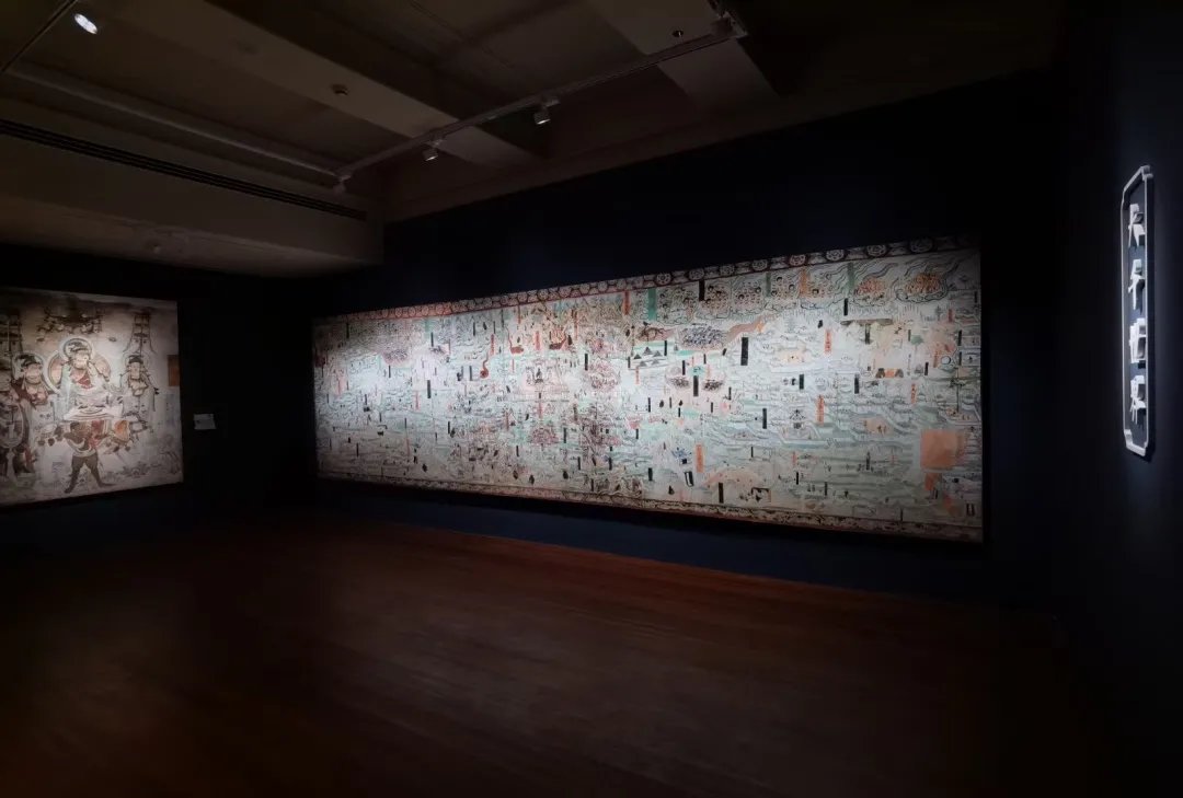 石窟#大美敦煌“飞”入沪上百年建筑，数字化技术“复活”石窟壁画