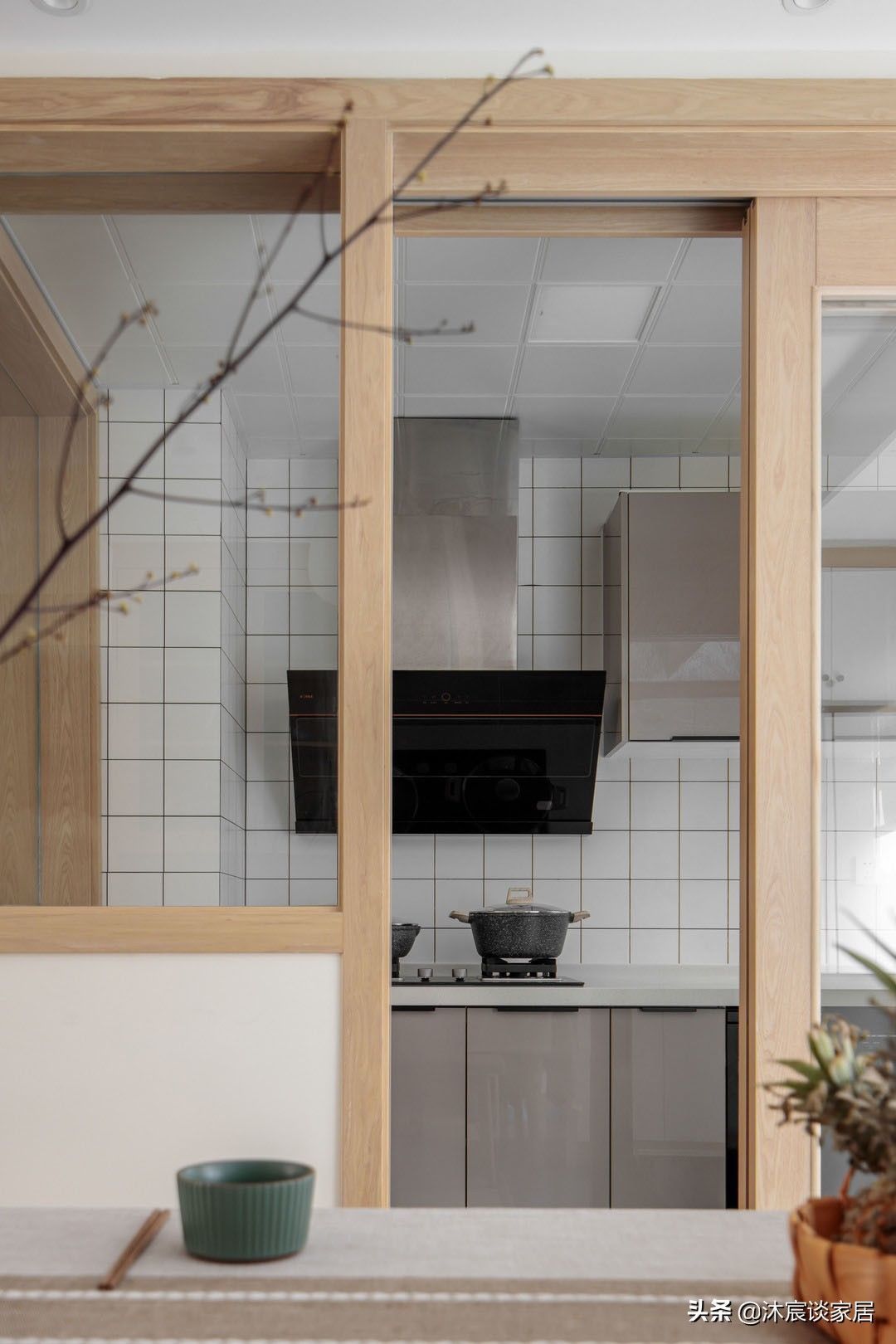 厨房|这对夫妻很明智,整个家不过度装修,轻松打造出温暖治愈人心的家