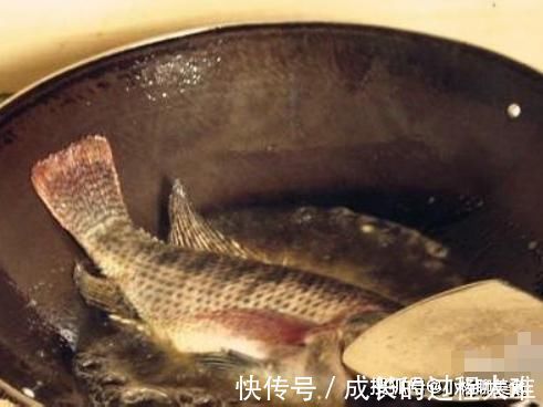 鱼肉|鱼汤怎么炖才白？大厨：只要不加它，汤白味浓还不腥