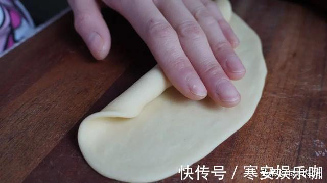 香甜|馒头吃够了，试试这样做，无技巧无难度，暄软香甜，比面包还好吃