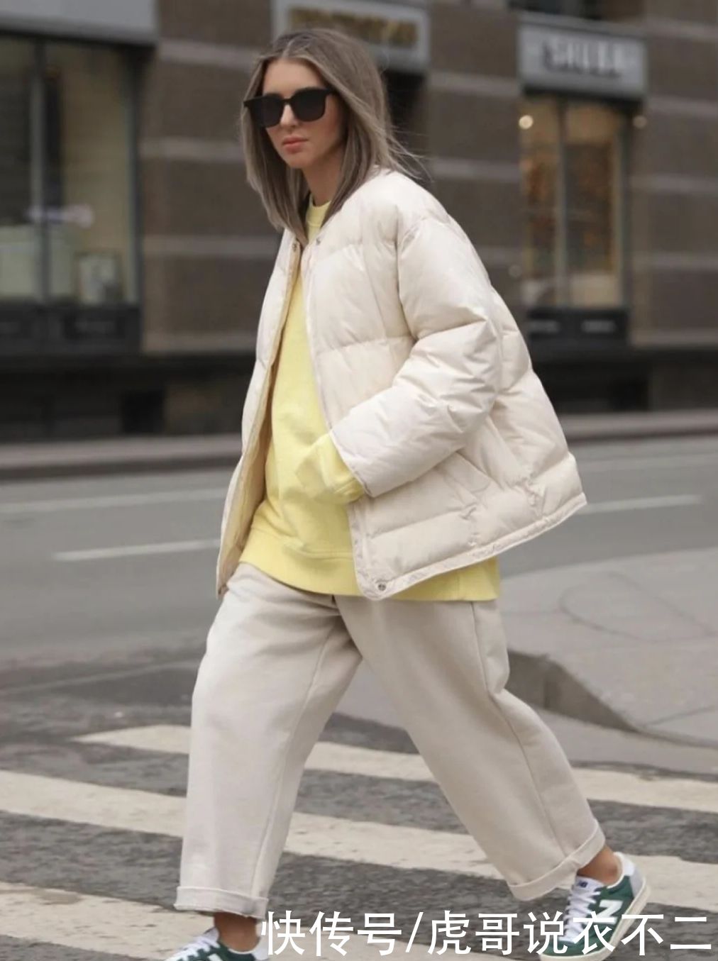 嫌羽绒服不够飒？看欧美博主们的街拍就够了，飒爽时髦又有型