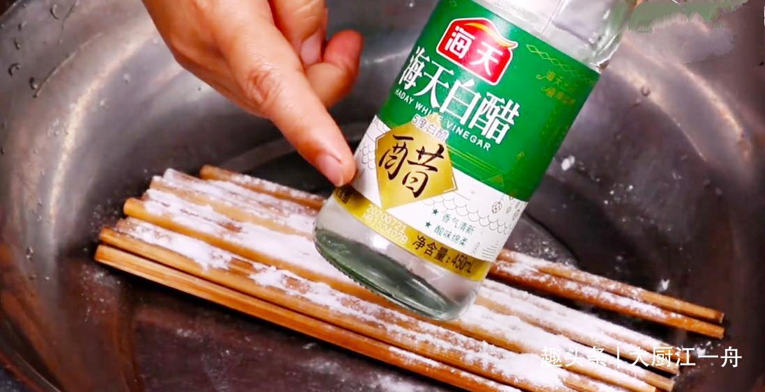 家中的筷子,用水煮已经过时了大厨教你这样做,干净快速又卫生