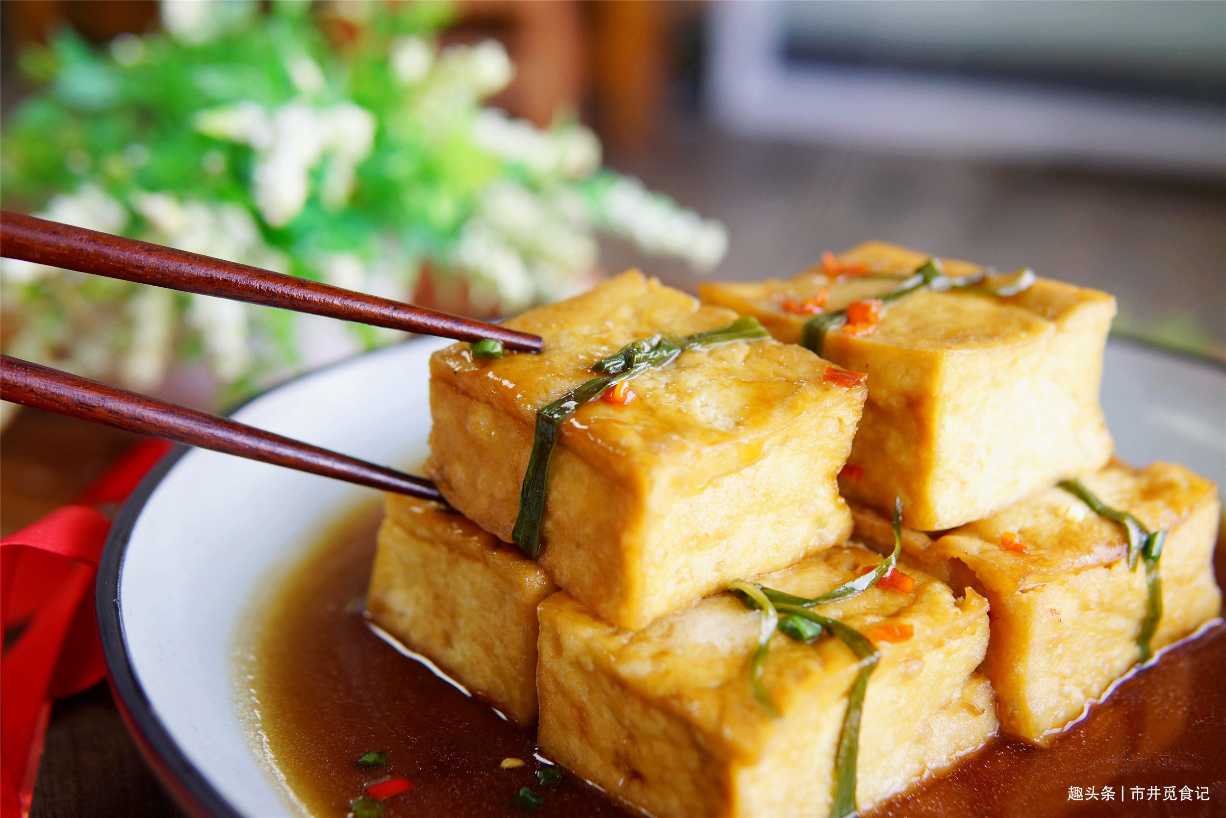 2021年夜饭菜单，“4凉8热”照着做，全家老少都爱吃，寓意吉祥