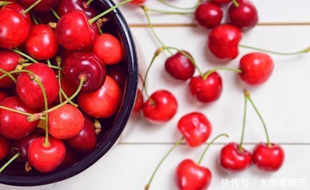 排毒养颜|皱纹“讨厌”这5种水果,女人每天吃两口,或让皮肤紧致有弹性