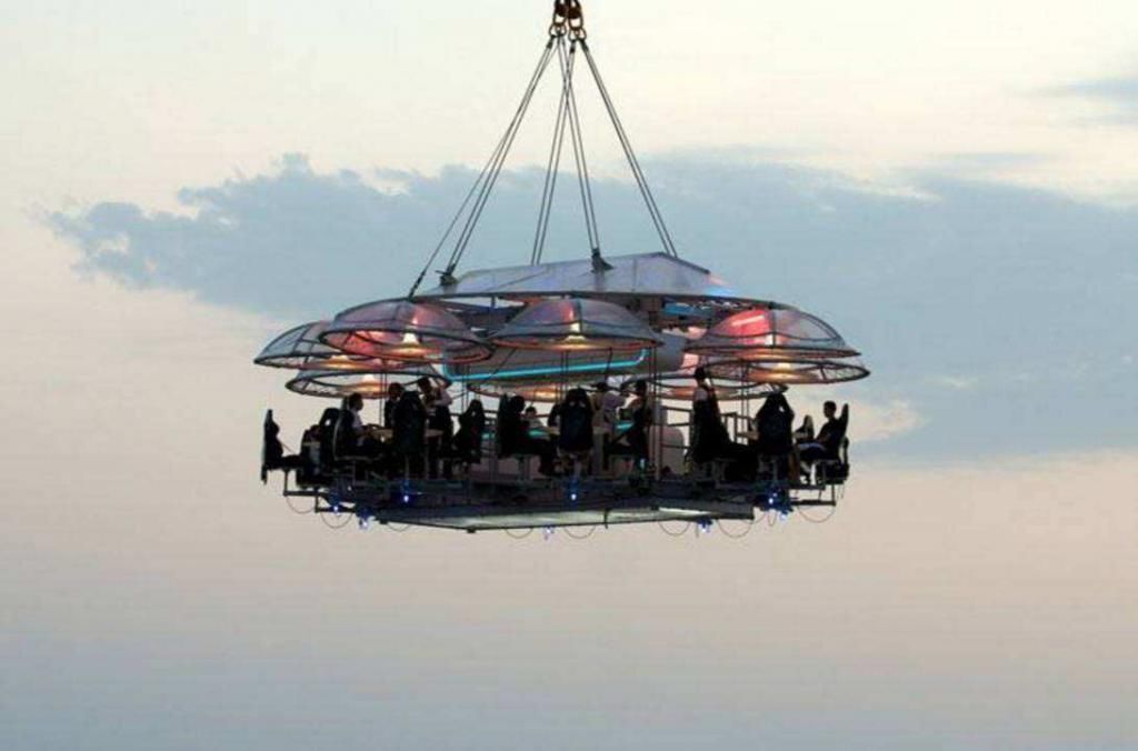 餐厅|世界上最危险的餐厅,吃个饭都要寄上安全带,大群土豪纷纷来体验