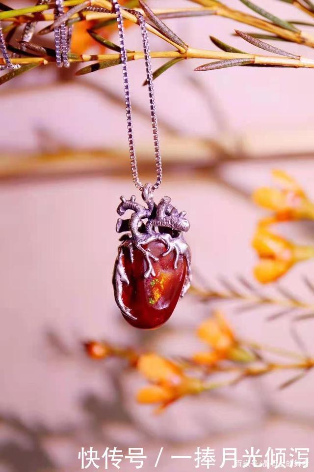 把珠宝做成心脏的样子，分享一些充满创意元素的珠宝