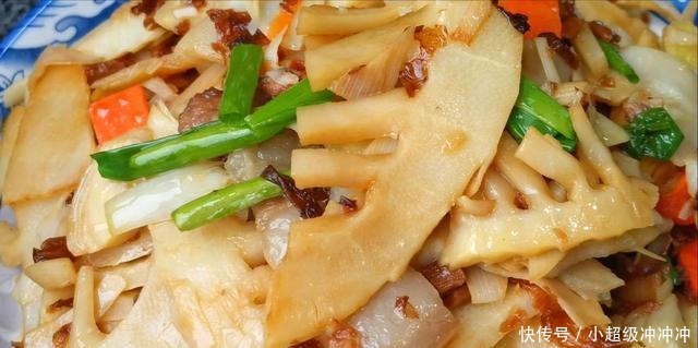 竹笋到底要不要焯水很多人少了这一步,难怪炒出的竹笋有涩味