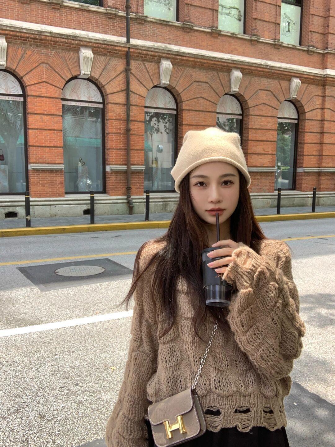 econ|秋季“毛衣”别乱穿,让博主为你演绎它的多种款式,穿出高级感