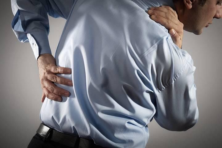 这个黑膏药专治腰间盘突出,爸爸用它,20多年的腰腿疼竟然好了