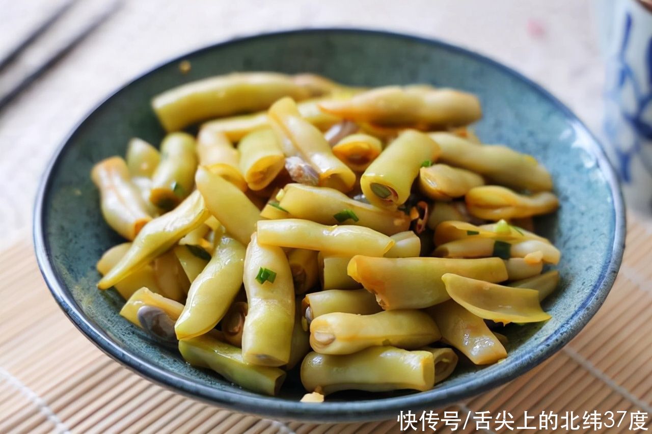下酒|秋天不能错过这道素菜,简单一拌,下酒又下饭,爽口更开胃,香