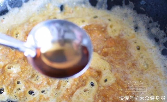 豆腐加这个一起烧,味道太鲜美,汤汁都吃光,米饭都不够吃了!