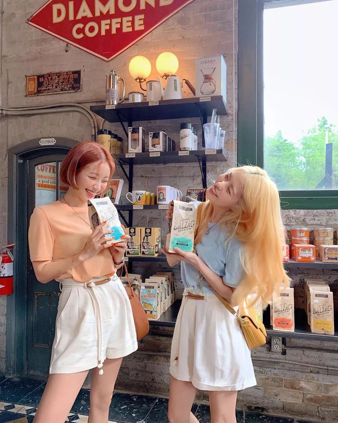 姐妹们|阔腿裤下岗了！“爹地裤”才是今夏潮流，真的太显瘦了